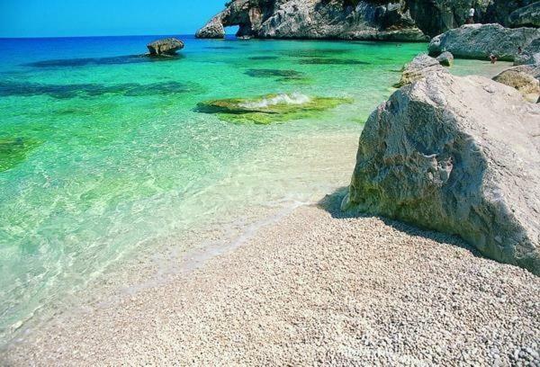 Confortevole Appartamento A Pochi Passi Dal Mare Cala Gonone Exteriör bild